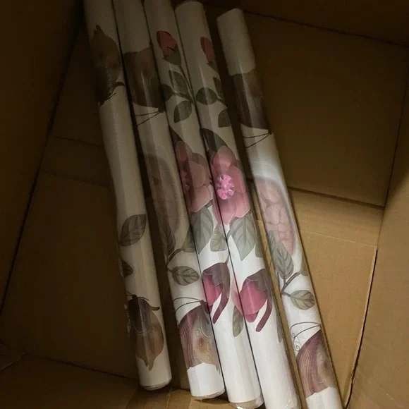 🌺Flower Print Wall Decal🌺 - Picture 6 of 6